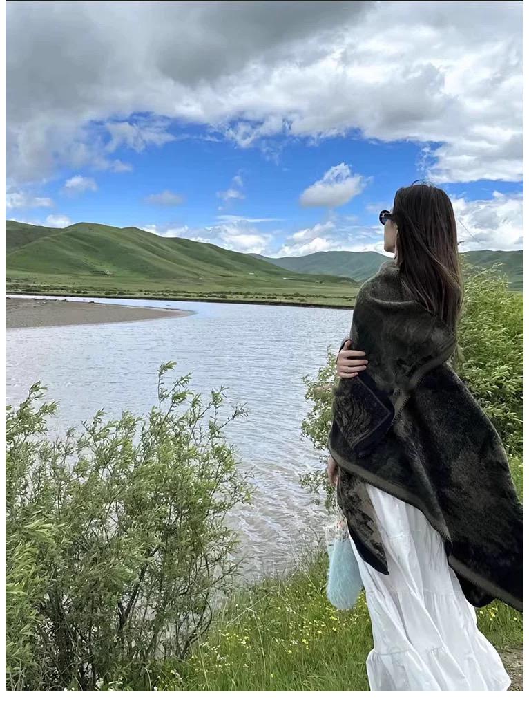 Autumn & Winter Women's Shawl: Xinjiang & Tibet Travel Cape, Thick Western Sichuan Outerwear Cloak