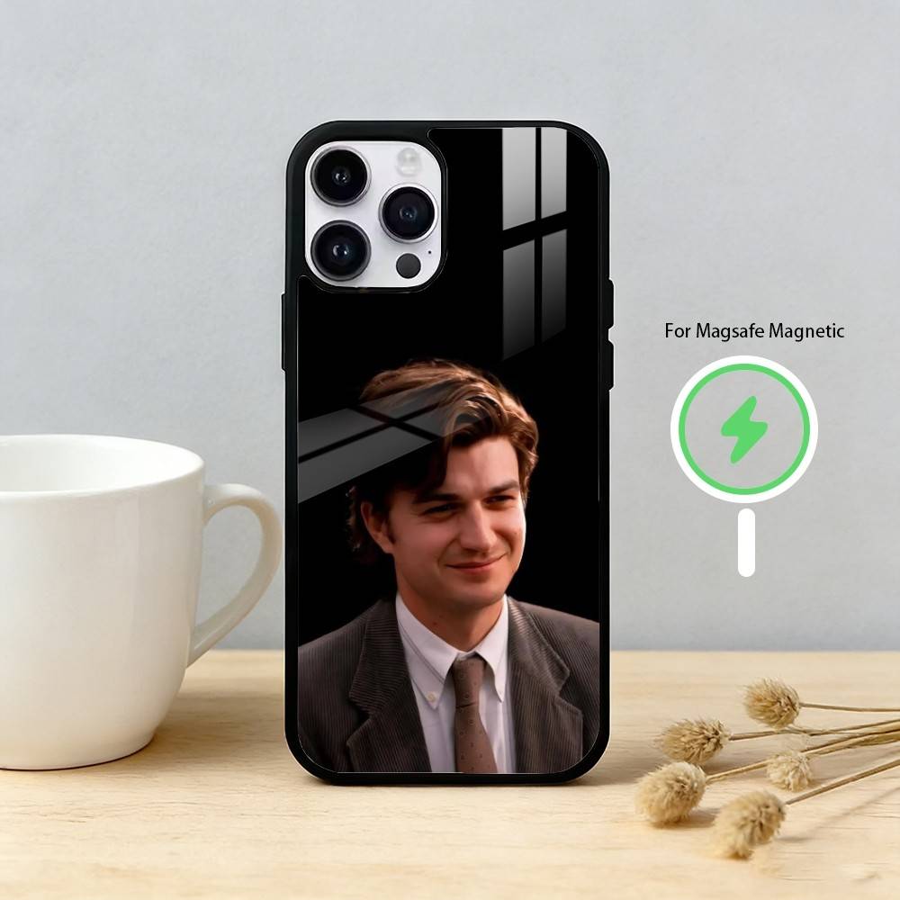 Actor S-Steve Harrington-N Phone Case For iPhone 17/16/15/14/13/12/Plus/Pro/Max for Magnetic Wireless Charging