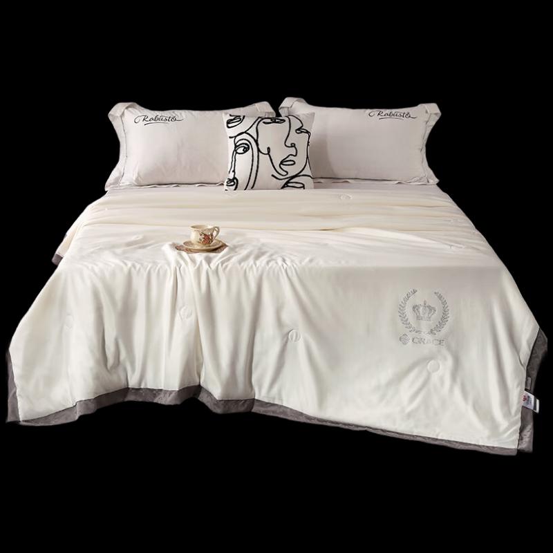 

Jeliyia Grace Smooth & Breathable Summer Quilt