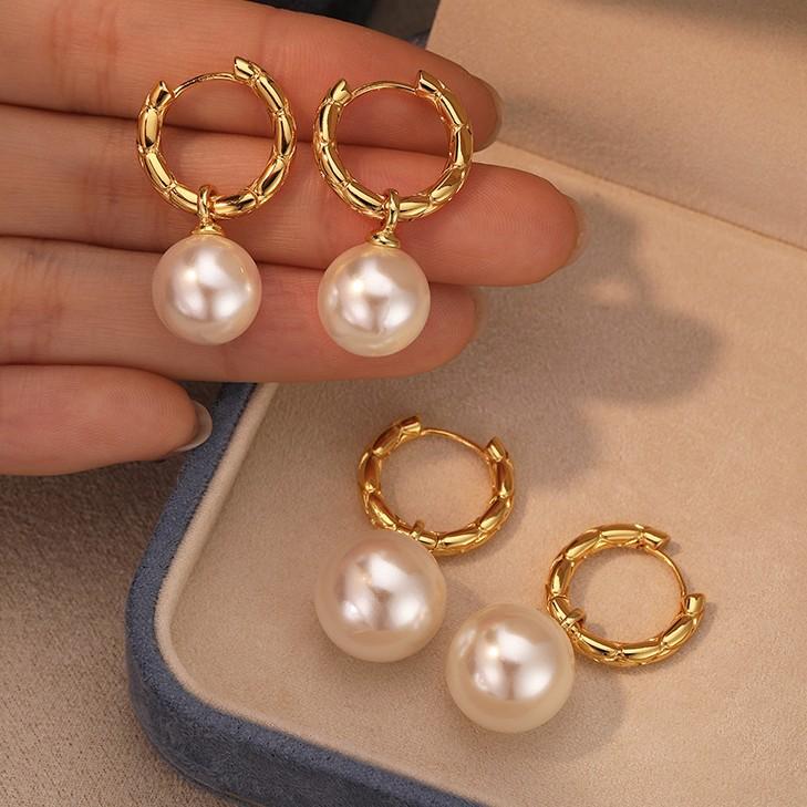 Custom Vintage Brass 18K Gold Plated Fancy Freshwater Pearl Huggie Hoop Earrings