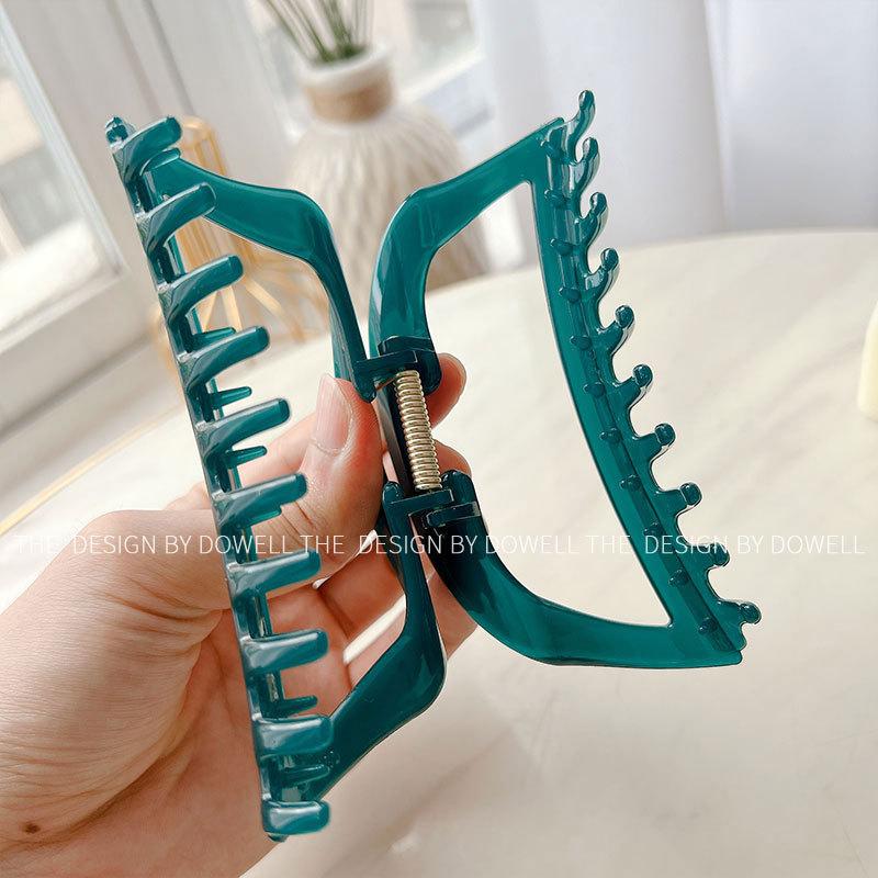 Shark Large Fashionforward Claw Clip Ideal For Elegant Updos And Stylish Looks