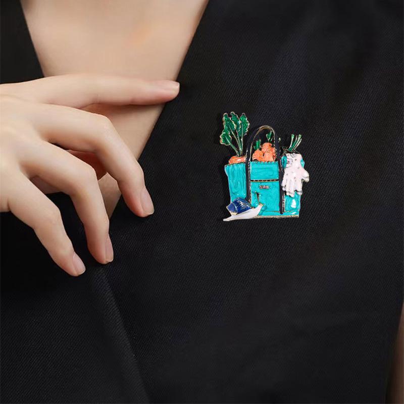Medieval Vintage Retro Bag Brooch Pastoral Breath Snail Enamel Craft Brooch Clothing Accessories