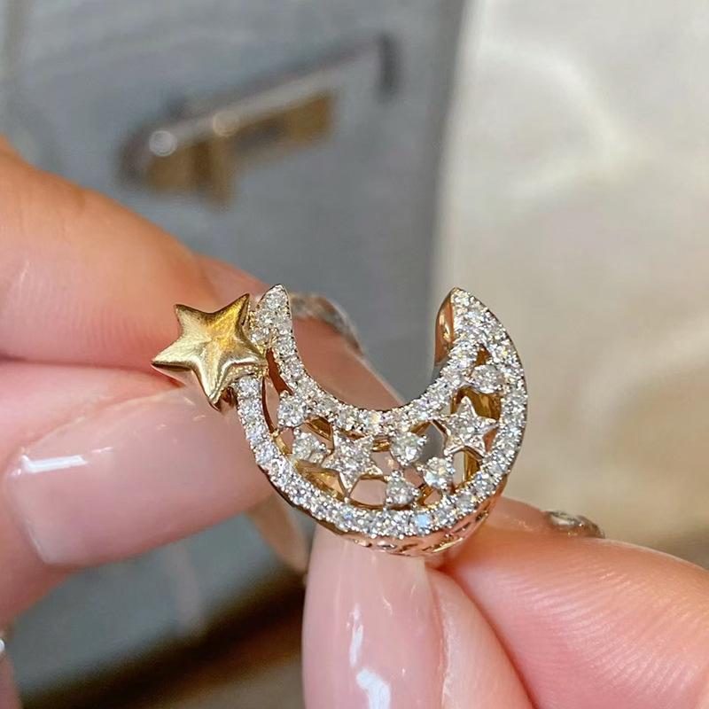 Französischer Literarischer Sinn, Diamantenbesetzter Schweinenasenring, Leichter Luxus, High-End-Designgefühl, Offener Zeigefingerring mit Stern und Mond