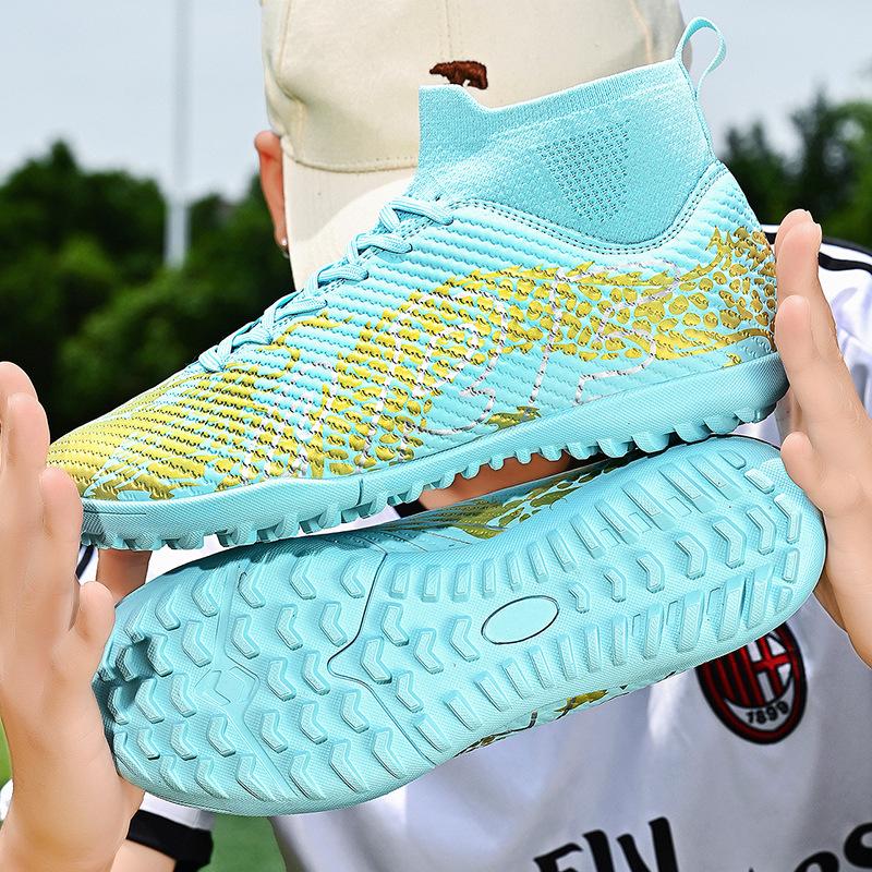 

Cross-border Dragon Year football shoes Men s broken nails AG long nails Youth children s sports shoes Boys primary school students training shoes 45