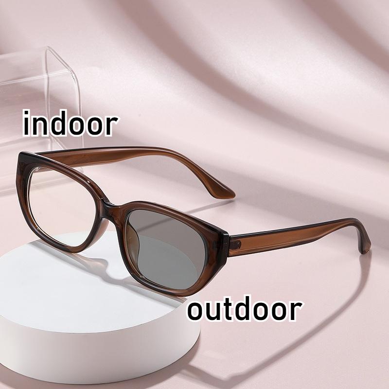 

Photochromic Myopia Glasses for Women Men Cat Eye Vintage Clear Near Sight Ultra Light Eye Protection Eyewear 0 To -4.0 0