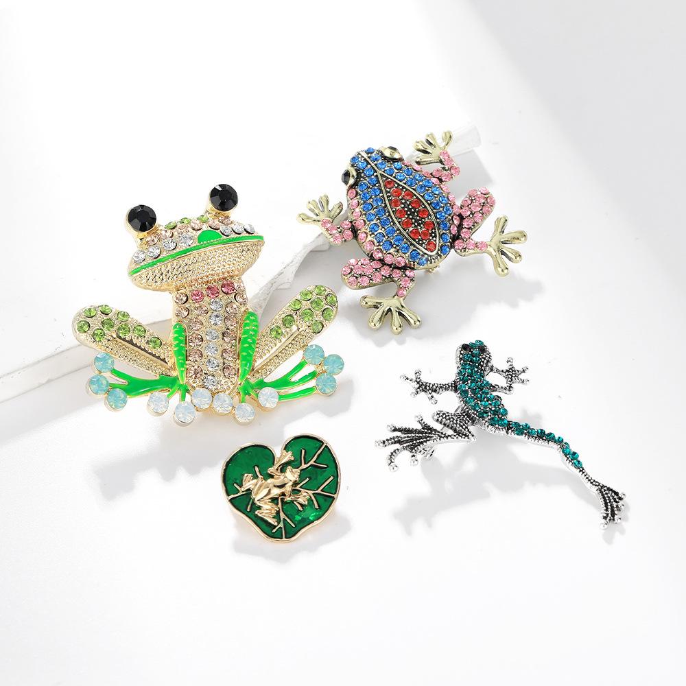 Diamond Studded Frog Brooch, Women's Brooch, Accessories, Gothic Clothing, Brooch, Jewelry, Fashionable Retro Personality