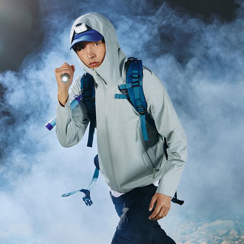 Li Ning CF Reflective Waterproof Breathable Hooded Outdoor Jacket Men Jacket Light-Moon ACFU005-2