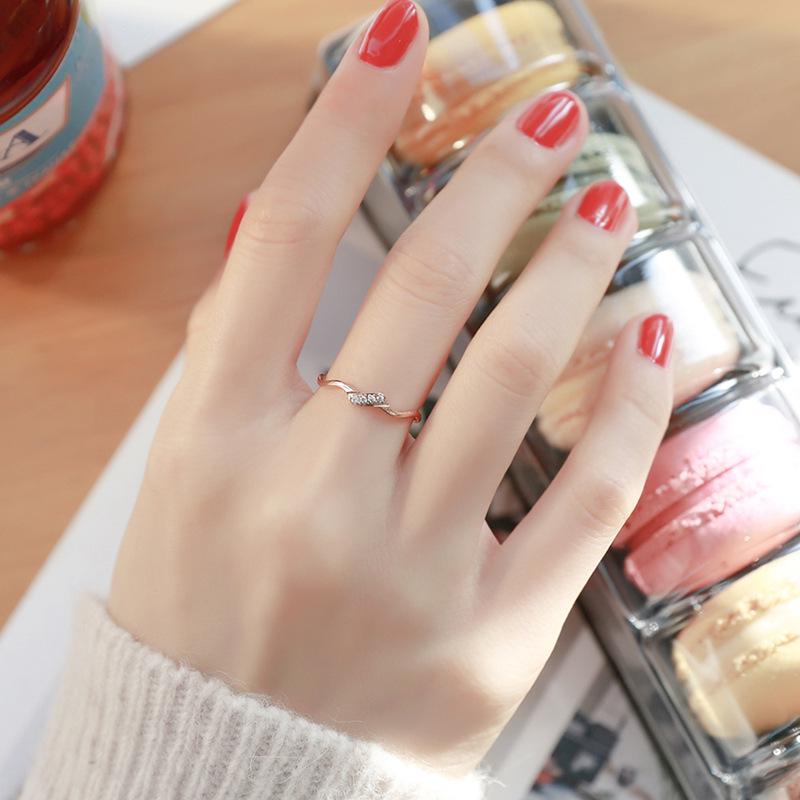 Rose Gold Geometric Rhinestone Titanium Ring: Versatile Japanese-Korean Fashion Jewelry
