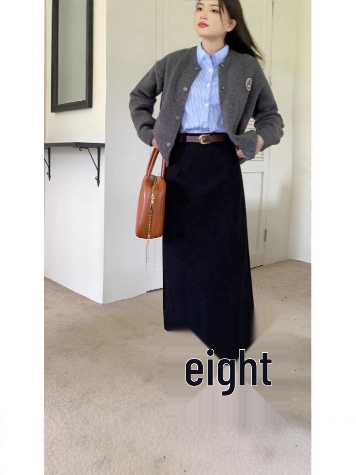 Dámská manšestrová retro podzimní/zimní zeštíhlující rovná sukně se zadním rozparkem