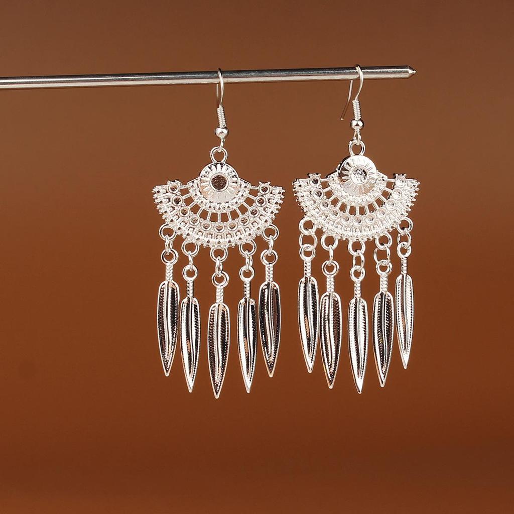 Retro Miao Silver Tassel Earrings: Ethnic Yunnan Long Dangle Women's Jewelry