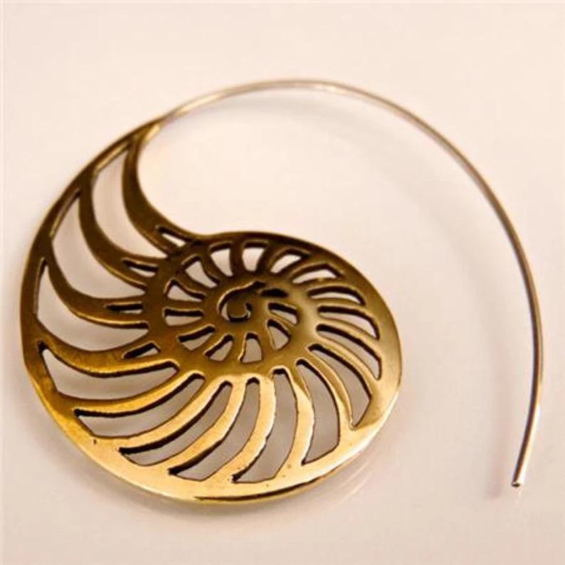 He Cheng Fan-shaped Hollow Alloy Earrings - European & American Fashion, Personality Style for Women