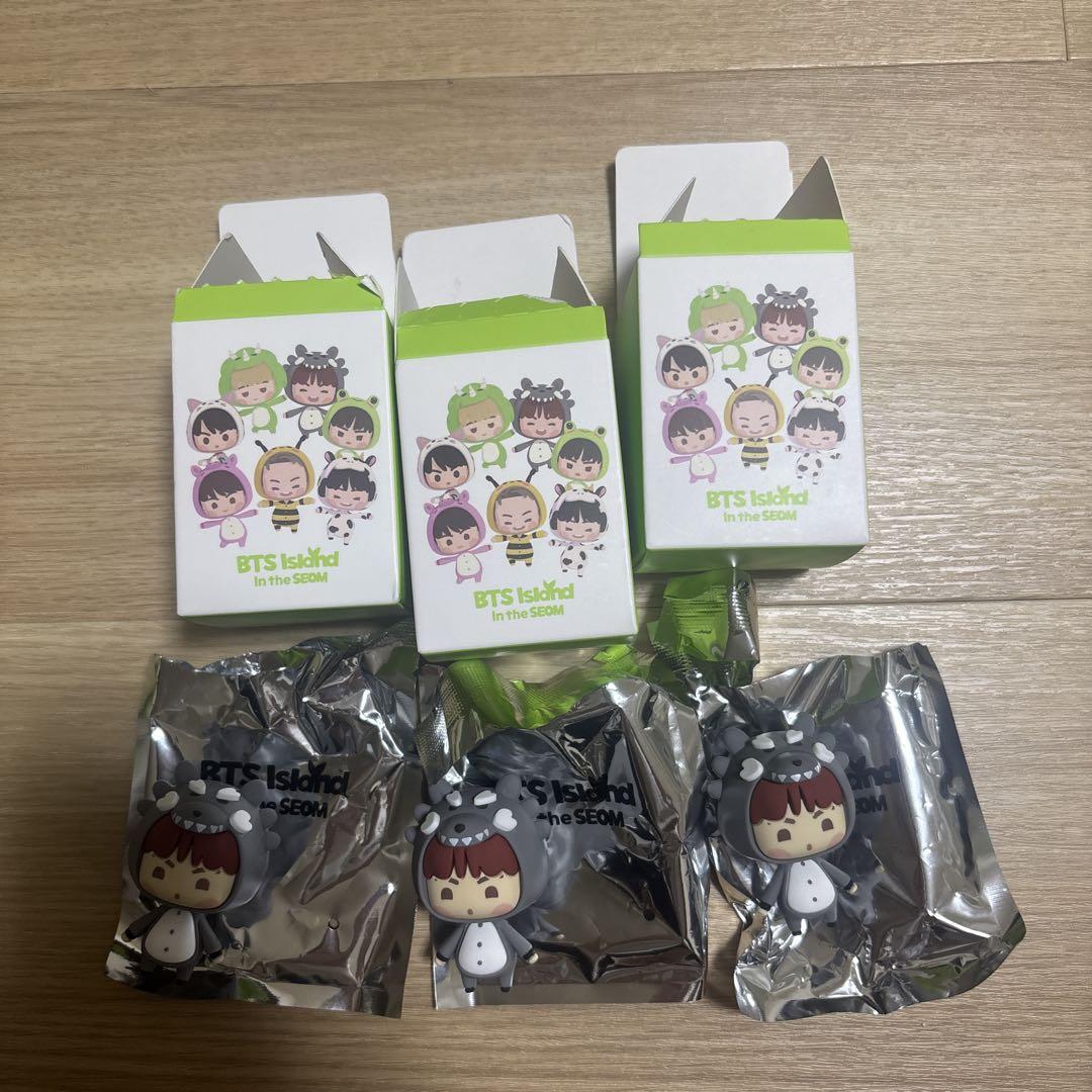 

[USED] BTS FESTA Lakidro Figures j-hope 3-piece set