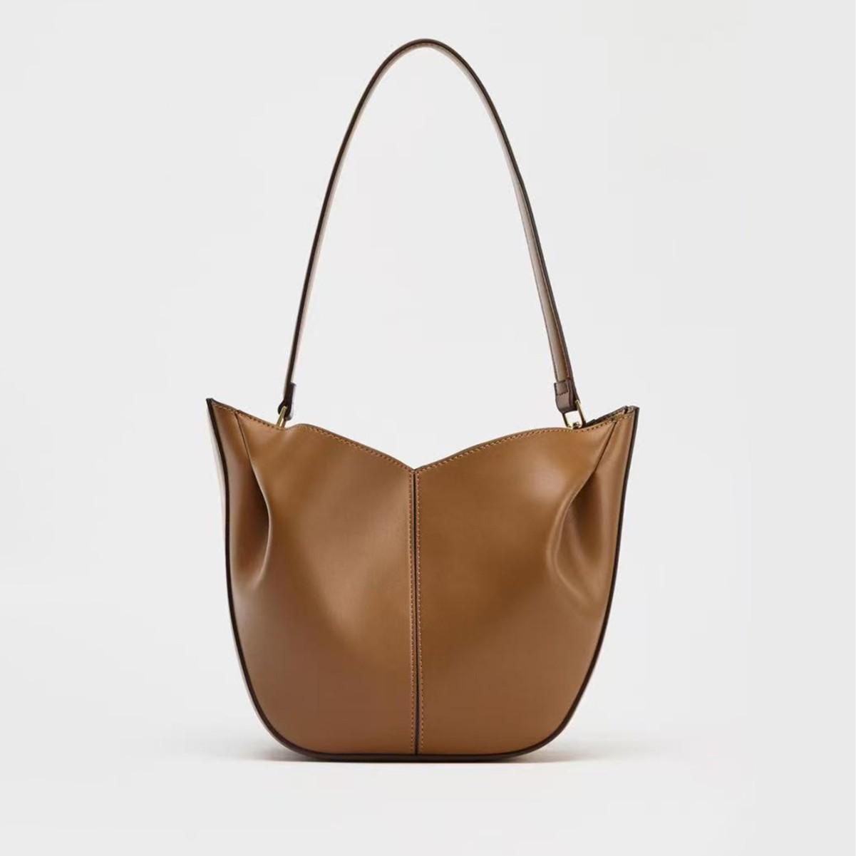 

2026 Новый стиль Популярная в этом году Сумка-кроссбоди в виде пельменного бао коричневый