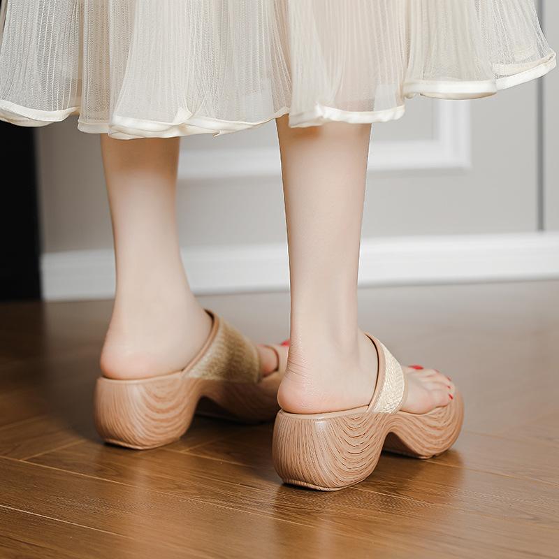 French new retro holiday style straw thick heel toe Roman sandals women's thick sole heightening soft sole cool slippers women