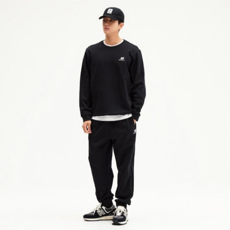 New Balance Long Sleeve Tee Eqs Nbnce11013 19 Uni Essential Small Logo Sweatshirt  Sta