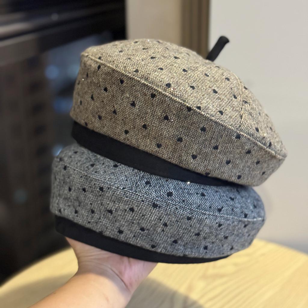 Neue Herbst- und Winter Fischgrät-Punkt Baskenmütze Damen Modisch Sanft und Süß Kleiner Kürbishut Malermütze mit Gesicht