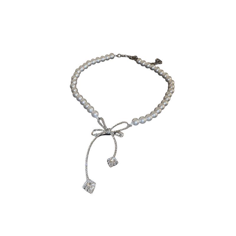 Perlen- und Diamanten-Schleifenkette - Leichte Luxus-Schlüsselbeinkette