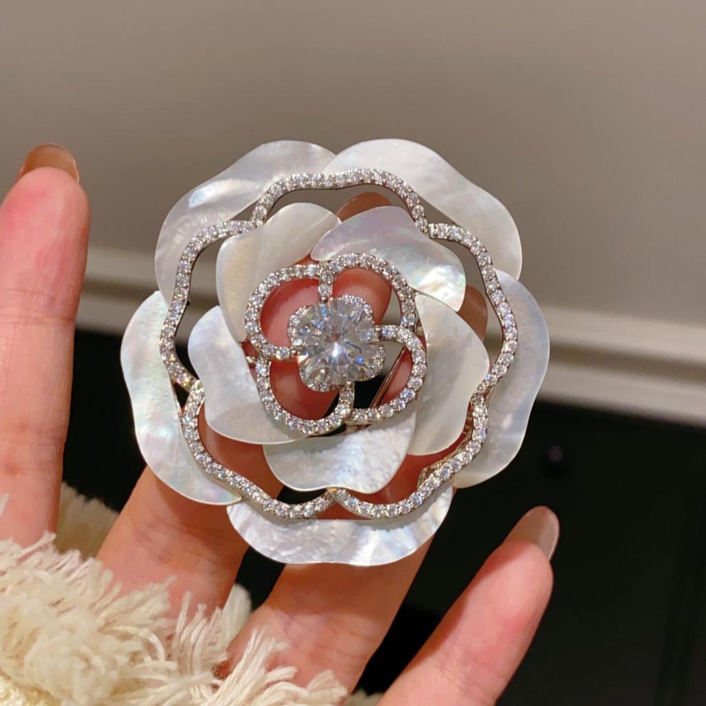 Camellia Rose Mother-of-Pearl Brooch – High-End Korean Style for Evening Wear