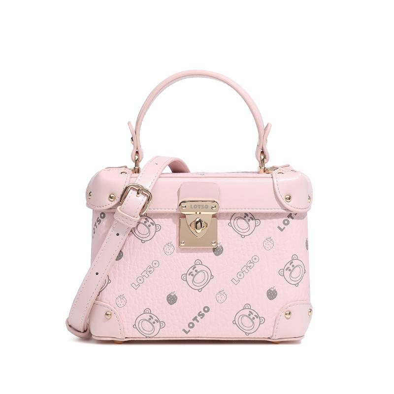 

New Disney Strawberry Bear Series PVC Box Bag, Crossbody Handbag Women s Pink/Ecru/Milk Tea BMK-72592 18.0*8.9*15.0CM