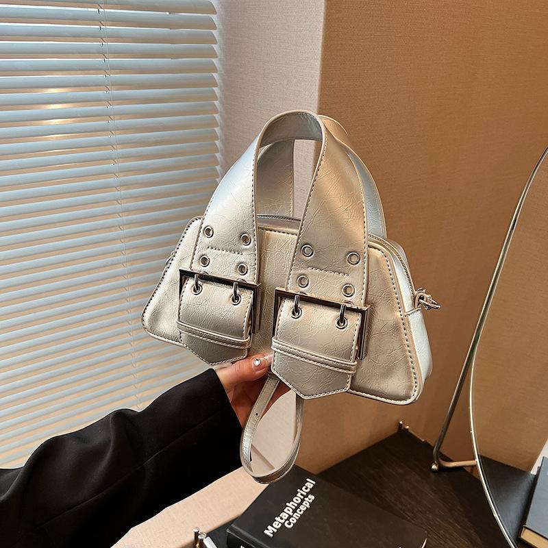 

Нишевая дизайнерская сумка женская новая весенне-летняя дорожная ручная сумка высокого класса на одно плечо через плечо сумка-подушка серебряный