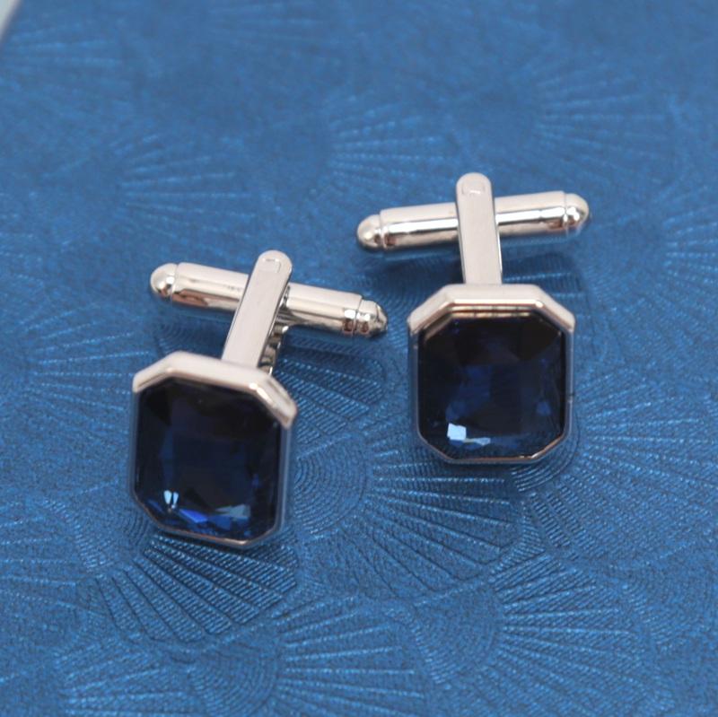 

Novelty Luxury White Crystal Cufflinks for Mens Women High Quality Design Cuffbutton Shirt Jewelry Tie Accessories