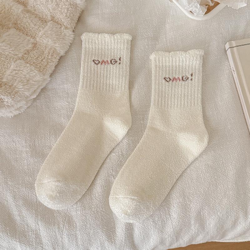 Female Autumn and Winter Plus Velvet Thickened Warm Postpartum Month Boneless Floor Tube Socks