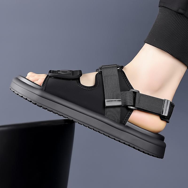 2025 New Man Sandals Hollow Out Beach Footwear Anti-collision Toe Wading Aqua Shoes Comfy Breathable Men Luxury Sandals