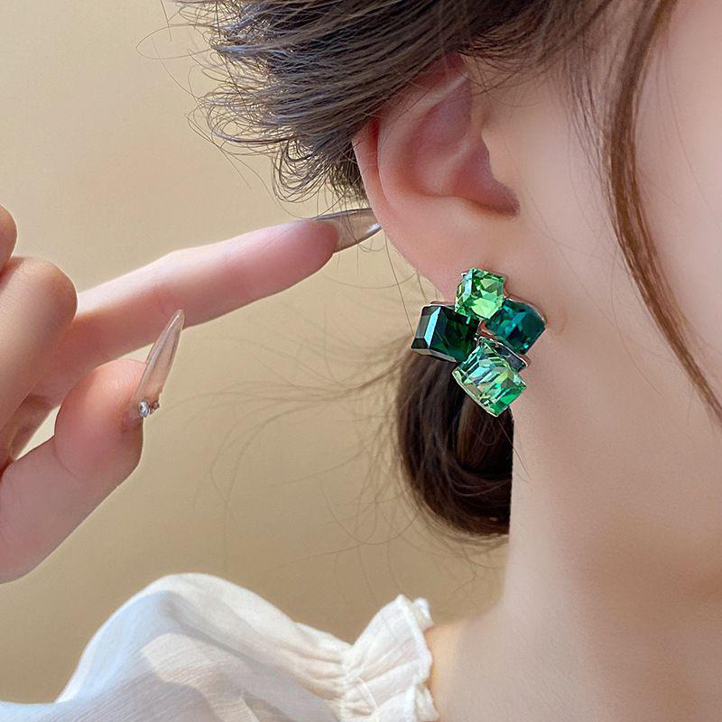 Geometric Green Crystal Sugar Cube Stud Earrings for Women - Fashionable, Versatile, Light Luxury