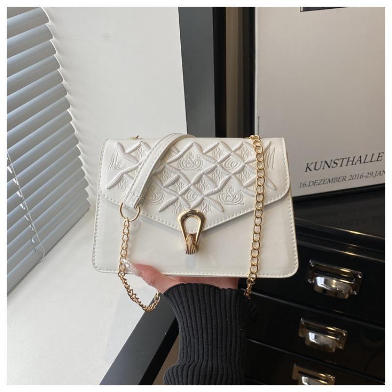 Heavy Industry Embroidery Portable Small Square Bag Women's Highend Fashion Versatile Shoulder Bag Casual Messenger Bag Women's Bag