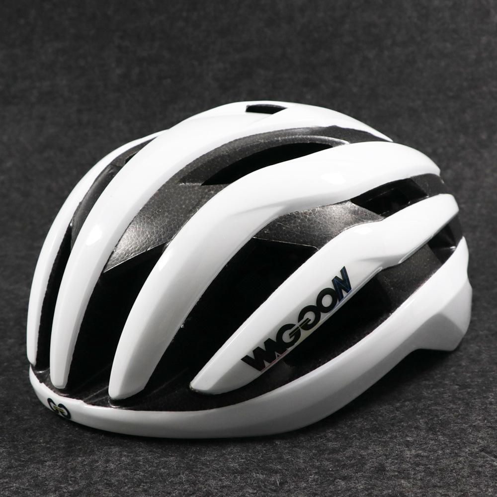 

Cycling Helmet Bicycle Pneumatic Mountain Road Helmet Integrated Cycling Helmet Men s and Women s M белый