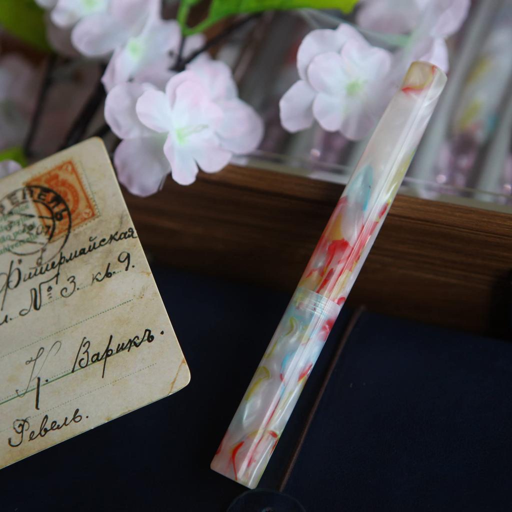 Brush Shop Glass Fountain Twist Smooth Writing Handcrafted Glass Pen Seventy-two Pen, Pen, Pen, Letter, Stationery, Illustration, Transparent, Feel,