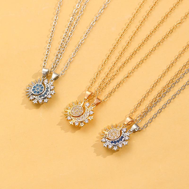 Set da 2 Pezzi Collane con Ciondolo Magnetico Sole e Luna per Donne Uomini Metallo Zircone Strass Set Collane Coppia Sole e Luna Gioielli Regali