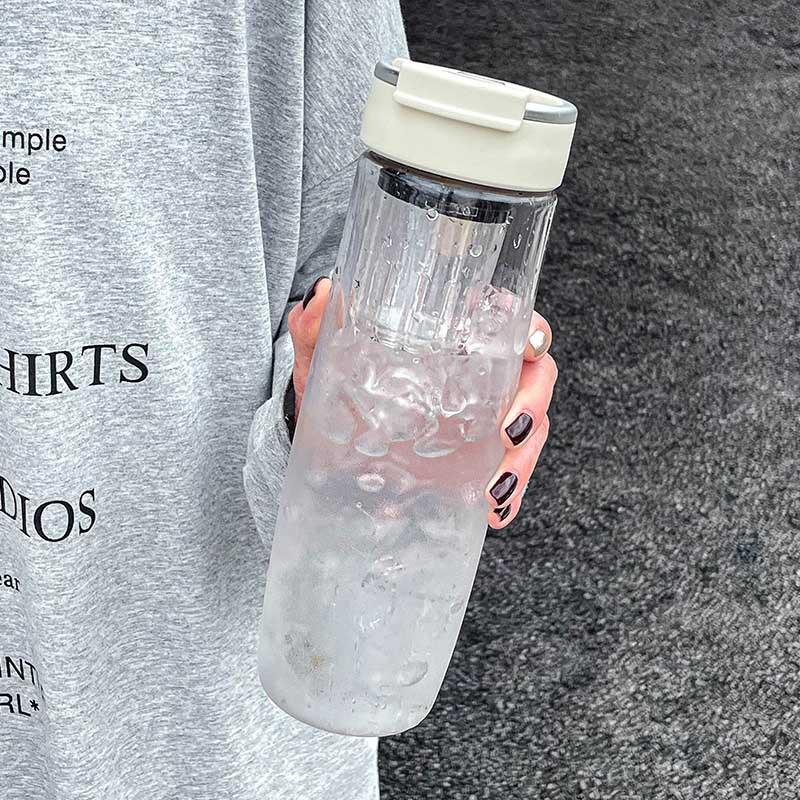 Large capacity summer outdoor sports fitness primary and secondary school students male and female high value portable magnetic plastic cup