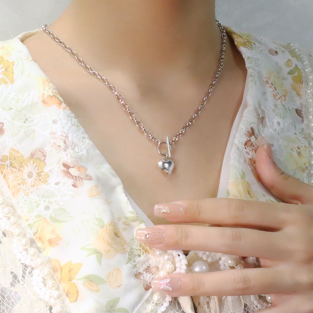 Gu Mao Ning Cold Style Peach Heart OT Buckle Necklace for Women - Korean Hip Hop Long Sweater Chain