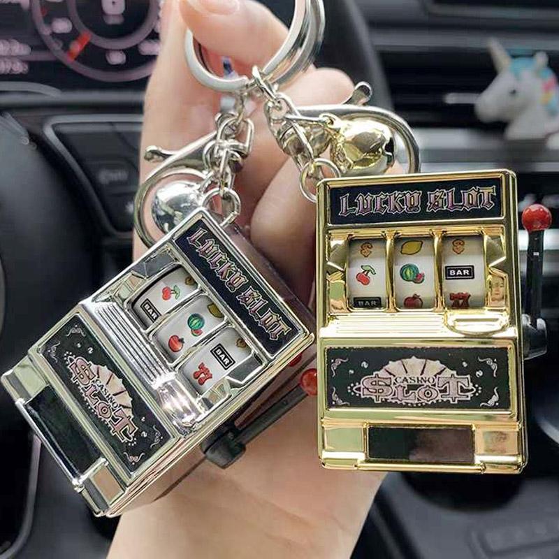 Retro Mini Slot Machine Keychain Game Winning Best Friend Gift Toy Key Holder Coin Games Console Creative Casino Model