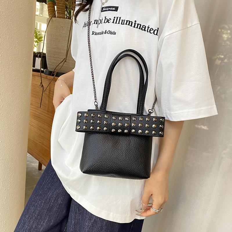Bags personalized rivet small bag 2025 new European and American punk style handbag women's chain messenger small square bag