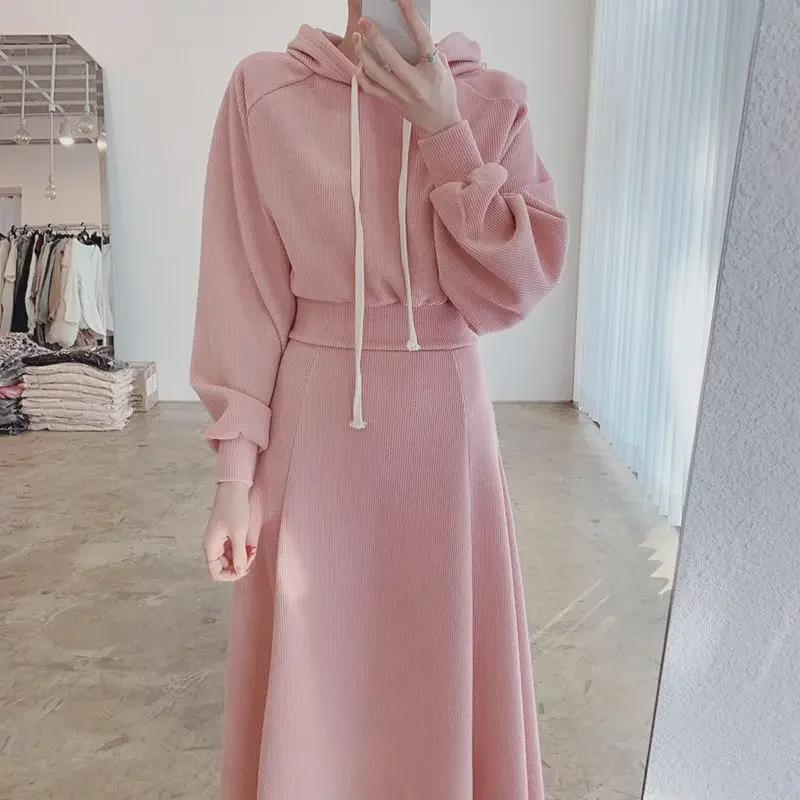 Stilvoller 2025 Damen-Pink-Rockanzug: Frühling/Herbst Winter Zweiteiliger gerippter Pullover & Halb langer Rock