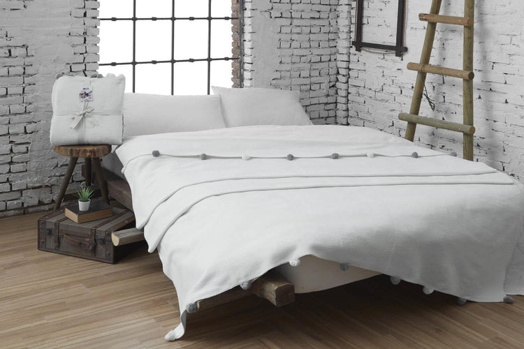 

Dolce Bonita Home Single Puff Blanket with Pompom 150x200 Cream