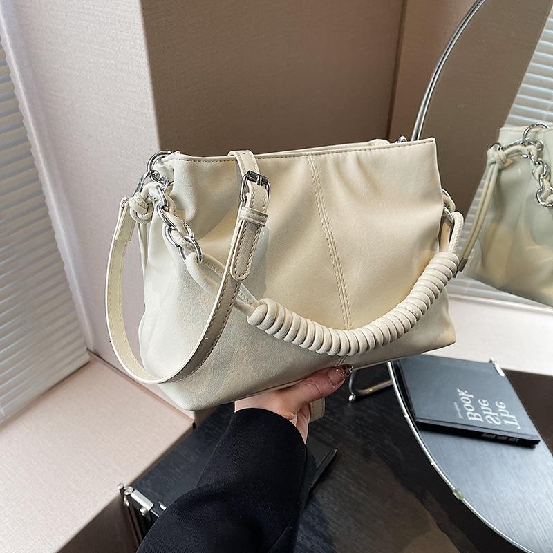 Retro Bag Women's Large Capacity 2025 New Autumn and Winter Versatile Casual Messenger Bag Portable Work Commuter Tote Bag