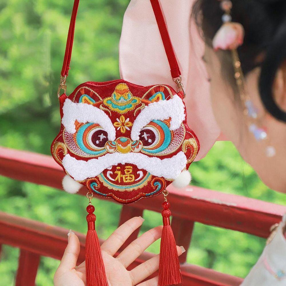 3D Embroidery Fabric Lion Dance Red Envelope Chinese Style Red Pocket Festive Crossbody Bag Gift