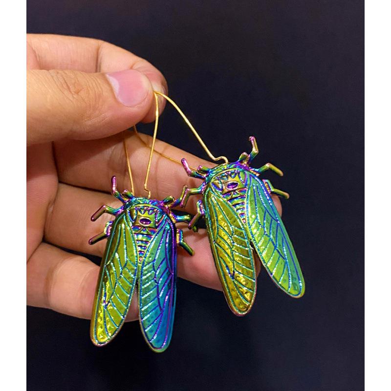 

Серьги женские с подвеской в виде цветного насекомого из сплава «Цикада, пчела»