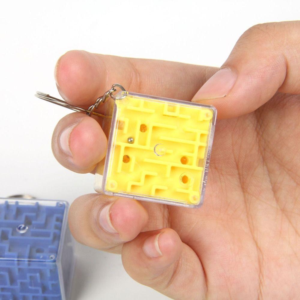 Six-sided 3D Maze Keychain Puzzle Toy Rolling Ball keychain Baby Shower Maze Toys Keyring  Gift Bag