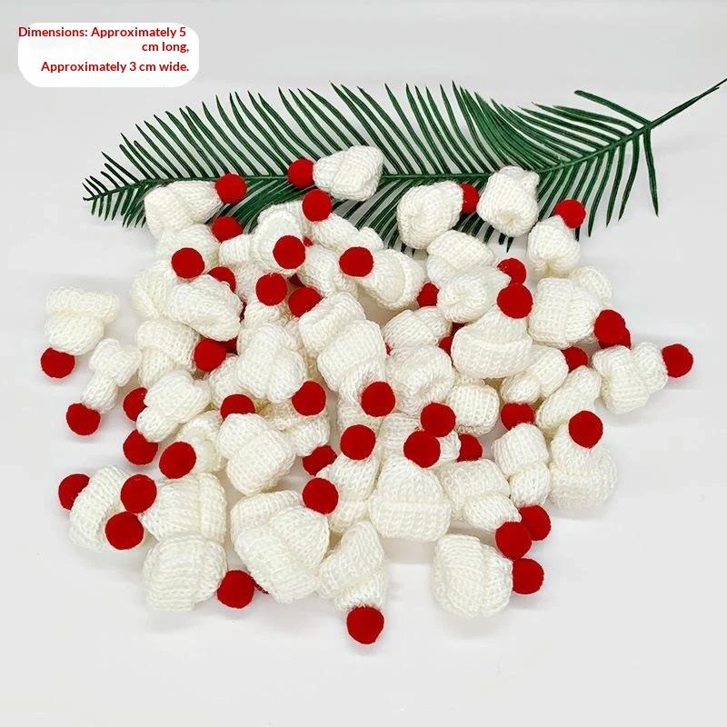 Mini pletené vánoční čepice Santy s měkkými bambulkami v různých barvách pro DIY panenky, vánoční večírky a dekorace