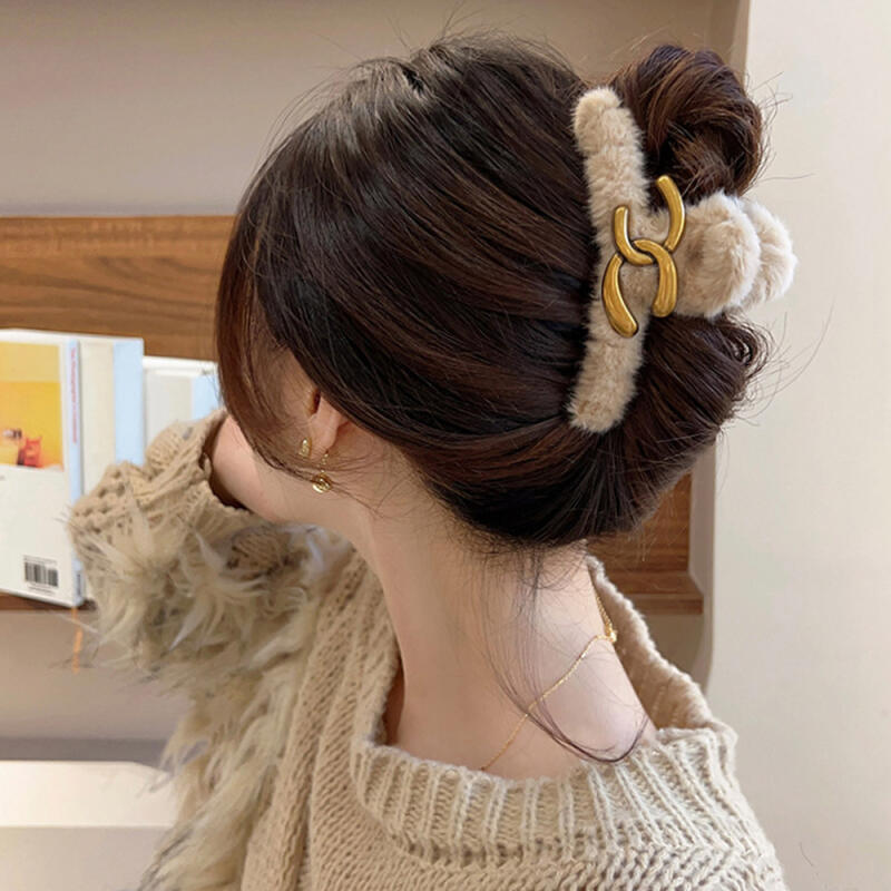 Derossi Twist Winter Fake Fur Updo Hair Clip