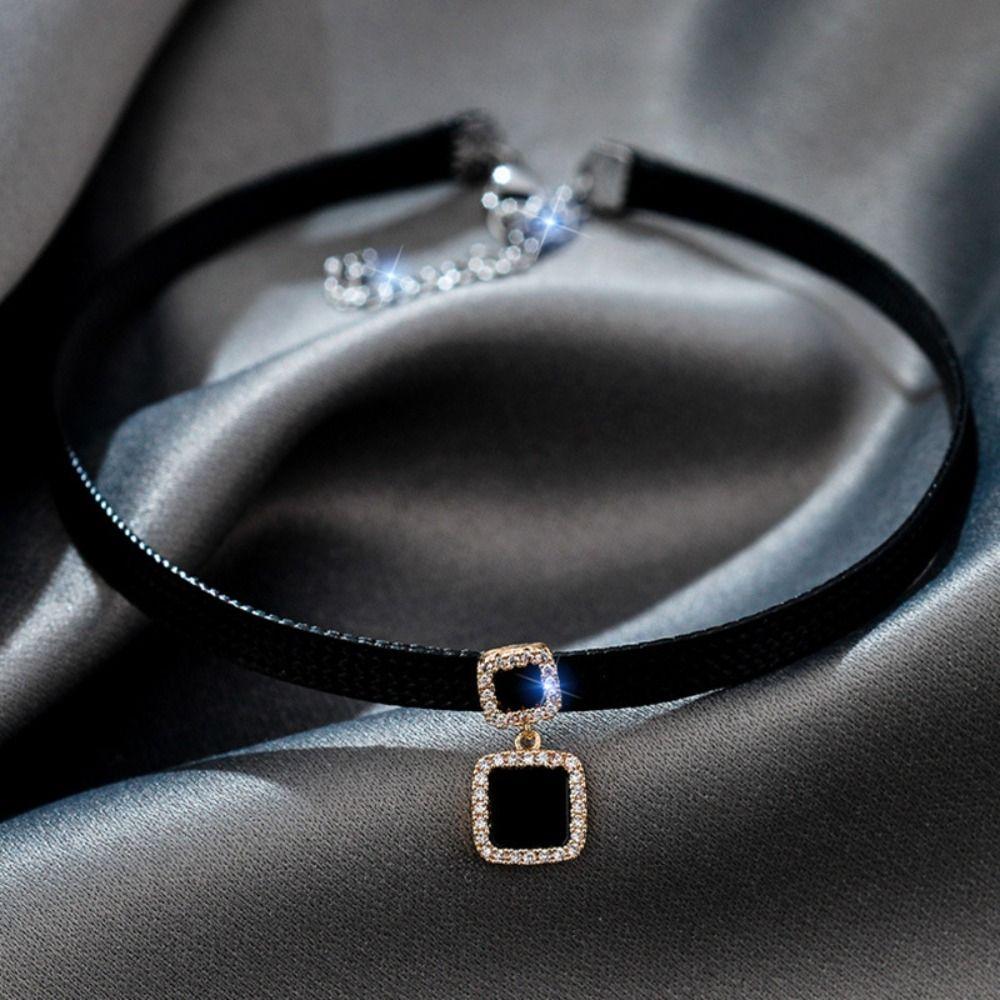 Accessories PU Collar Korean Style Jewelry Women Choker Glitter Zircon Necklace Punk Necklace