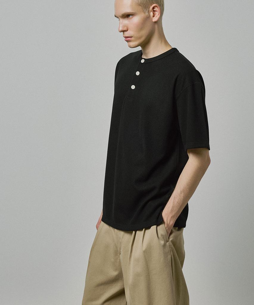 BLUFF Rugged Overfit Henley Neck Short Sleeve T-Shirt [2 Colors]