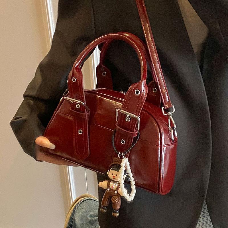 New Product Hot Sale Fashion Locomotive Style Simple Portable Boston Bag Personality Versatile Niche Design Messenger Bag Women