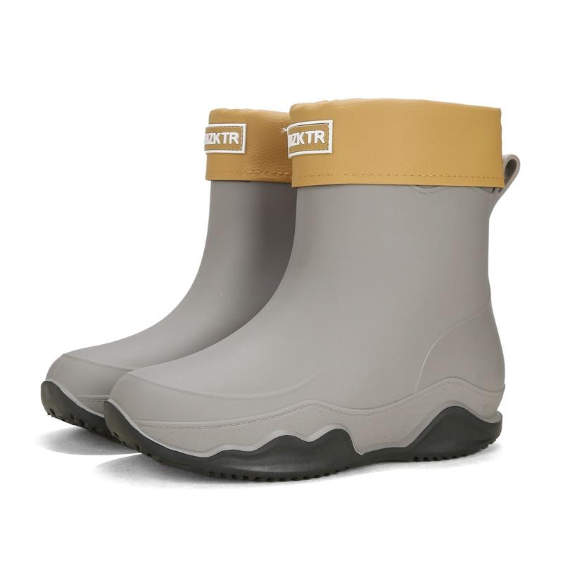 Fashion rain shoes women's 24 waterproof, non-slip and comfortable men's water boots fishing room work fleece rubber shoes
