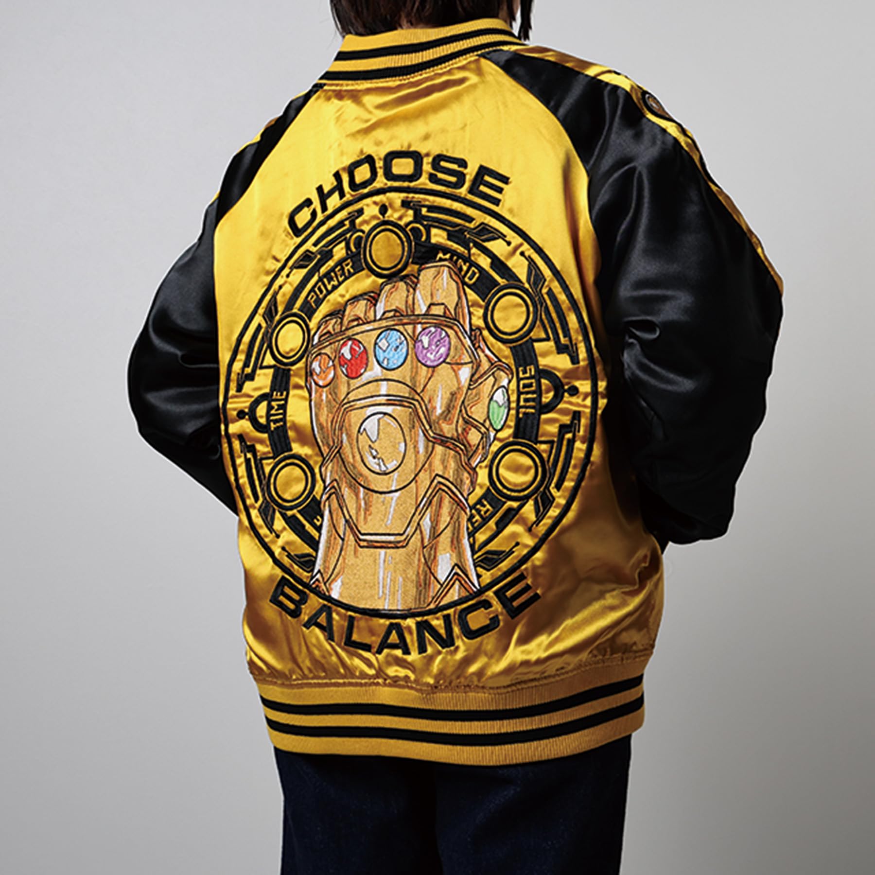 

[Marushin] Куртка с персонажем Безумный Титан Танос Обхват груди 96-104 см Рост 175-185 см