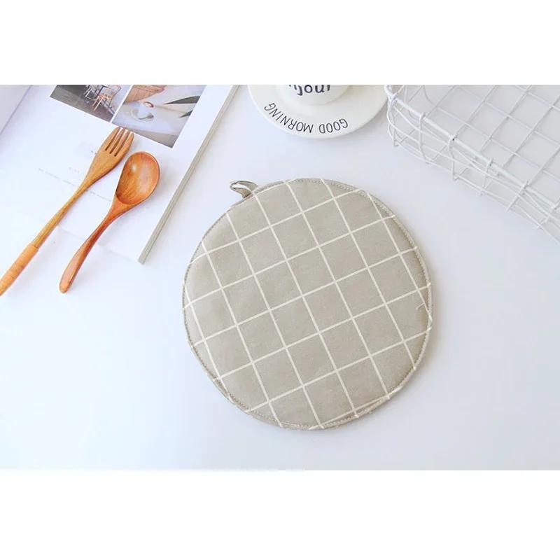 1 Piece Fashion Nordic Cute Cotton Non - Slip Yellow Gray Kitchen Cooking Baking BBQ Potholders Oven Mitts Microwave Gloves
